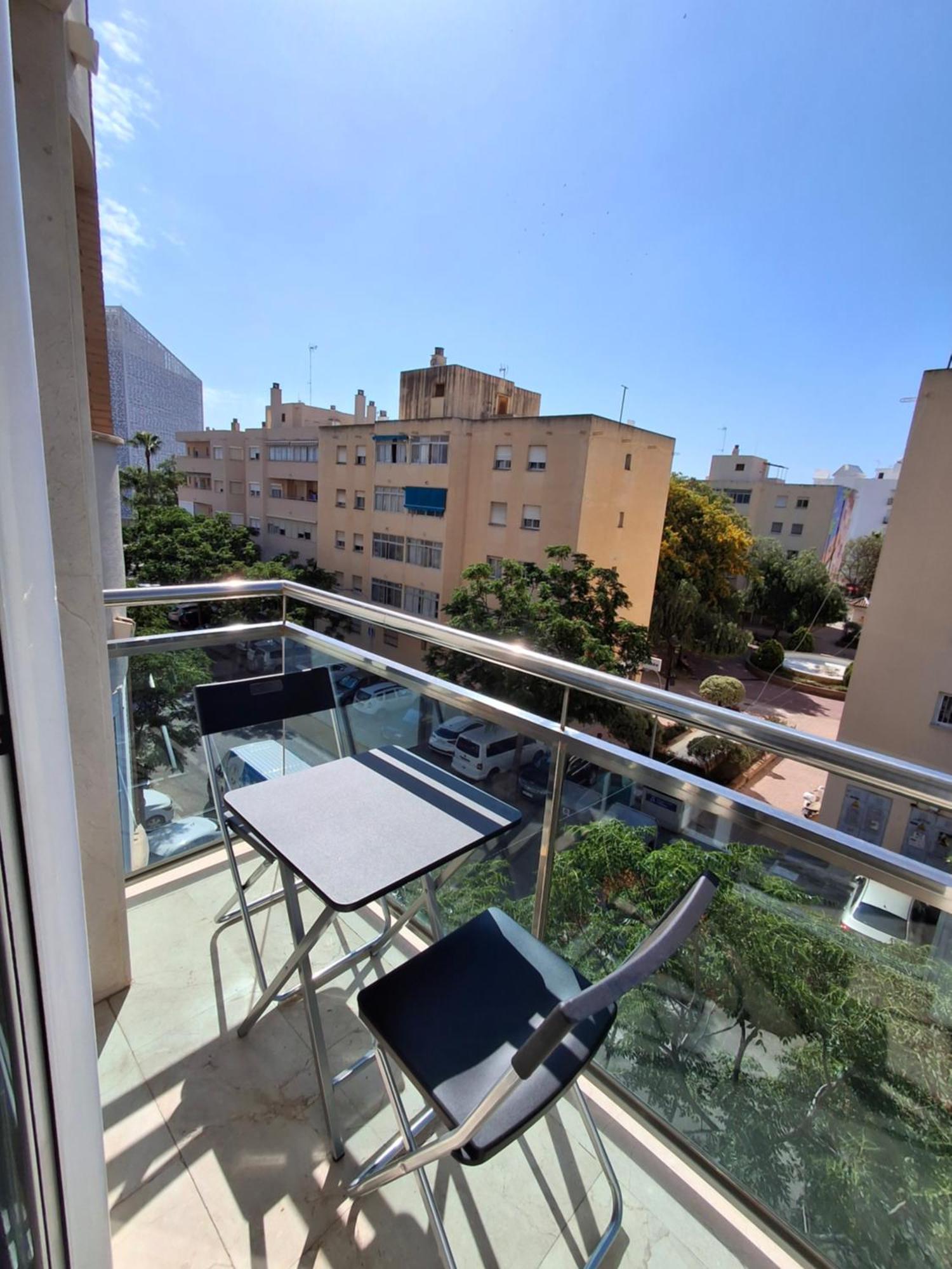 Room City Estepona Estudio Mar 外观 照片